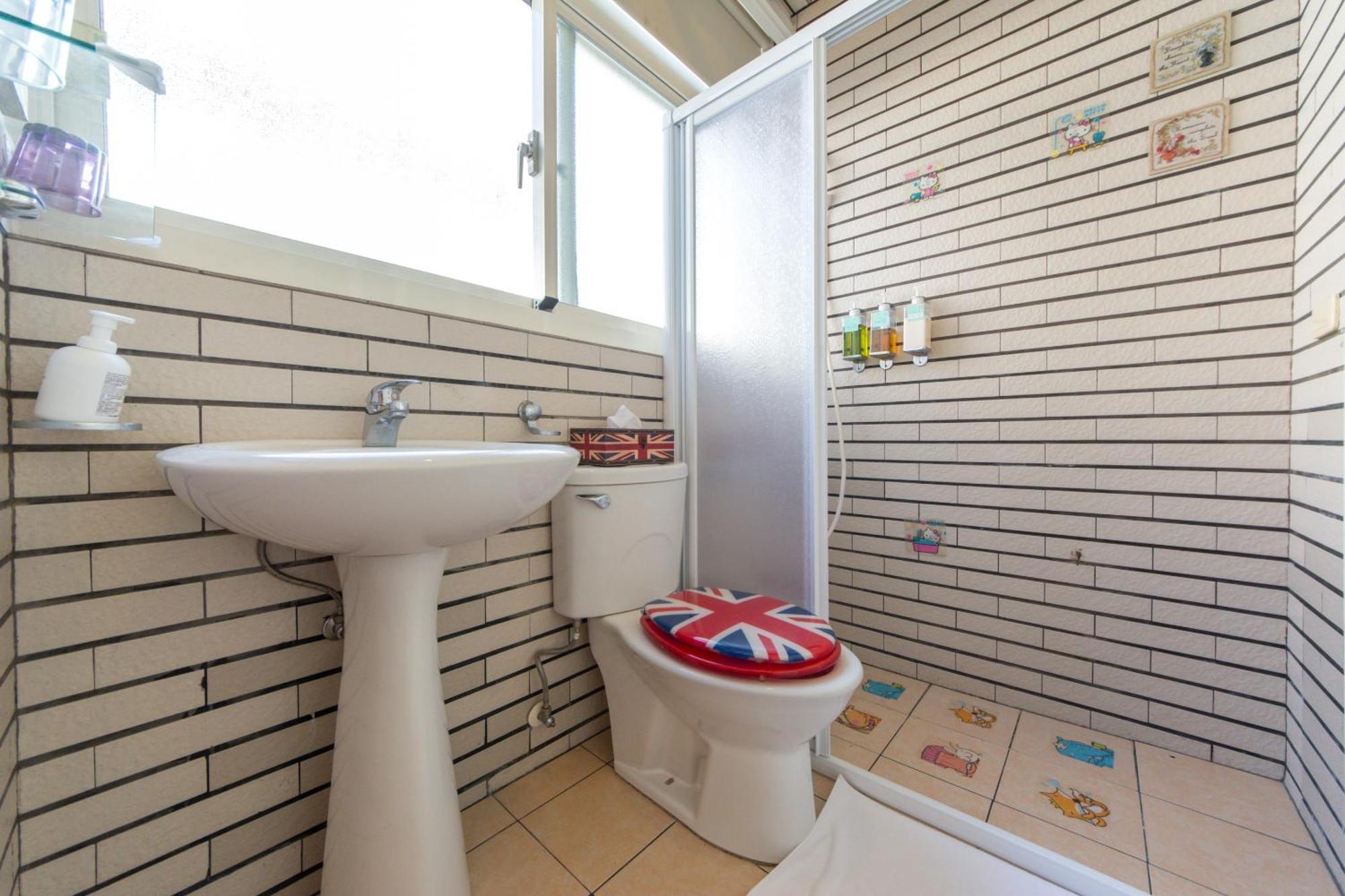 לודונג British Country Inn B&B מראה חיצוני תמונה